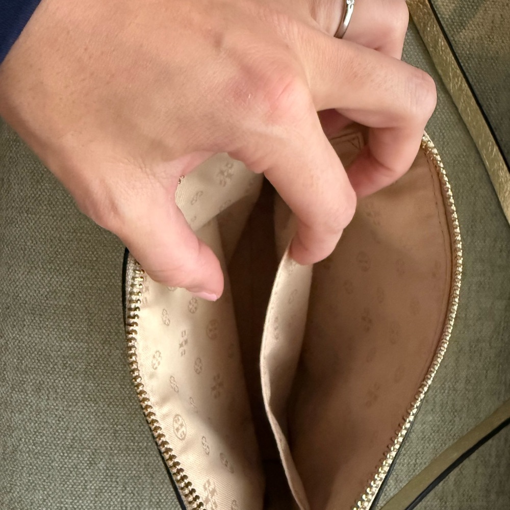 Tory Burch Metallic Gold Crossbody Bag - Picture 4 of 4